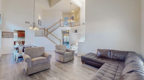 8608 Oakthorn Cir, Riverside, CA 92508-3108