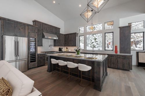 11861 Bottcher Loop, Truckee CA  96161-2793 exterior