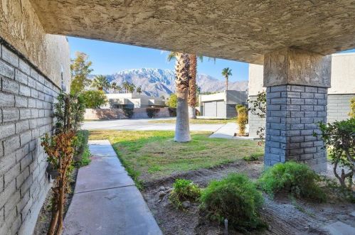 1272 Sunflower Cir, Palm Springs, CA 92262-1793