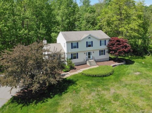 6 Forest View Dr, Sandy Hook, CT 06482-1545