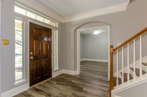 2207 Stoneycreek Park Ct, Conroe TX  77385 exterior