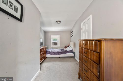 435 Hunt Ave, Trenton NJ  08610-4920 exterior