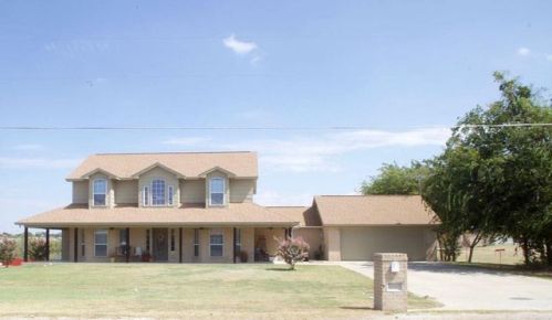904 Washburn St, Decatur, TX 76234-2917
