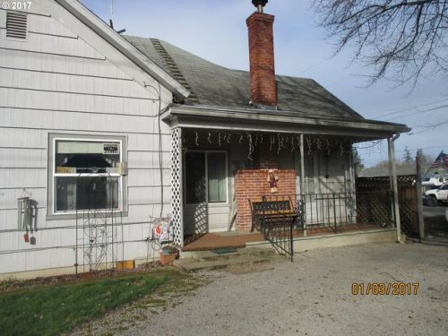 701 Church St, Grand Island OR  97114-9726 exterior