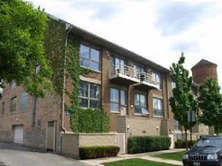 2828 Talman Ave, Chicago, IL 60618-7846