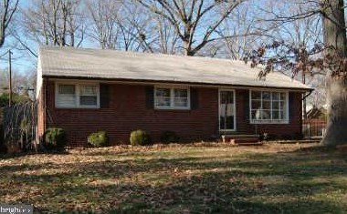 39 Blair Rd, Fredericksburg, VA 22405-3000