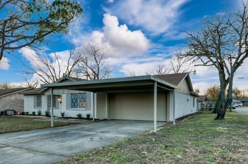 6800 Margaret Dr, Fort Worth TX  76140-1324 exterior