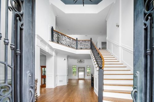560 Grimsby Ct, Suwanee, GA 30024-7749