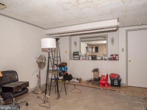 2106 Lyndell Dr, Lancaster PA  17601-5728 exterior