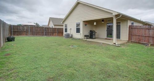 2105 Charmion Ln, Fort Worth TX  76131-1608 exterior
