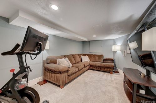 2733 Lincoln St, Englewood CO 80113-1539 exterior