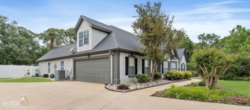 206 Chatfield Way, Locust Grove, GA 30248-2046