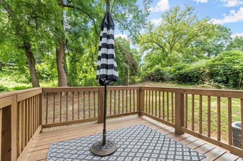 2696 George St, Atlanta GA  30318-1123 exterior