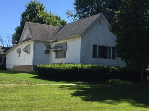642 Orleans St, Paxton, IL 60957-1518