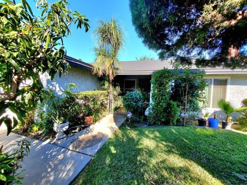 7153 Cole St, Downey, CA 90242-2010