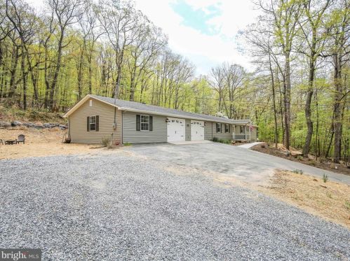 2324 Chestnut Hill Rd, Harpers Ferry WV  25425-5140 exterior