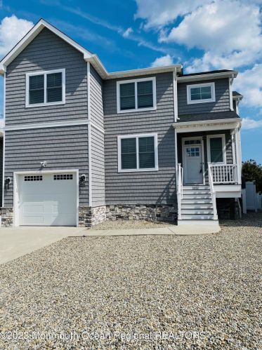1632 End Dr, Point Pleasant Beach, NJ 08742-5141