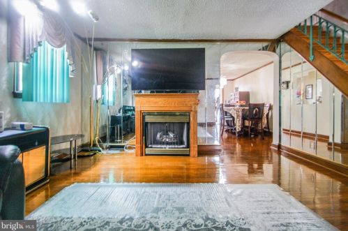 124 Fariston Dr, Philadelphia PA 19120-1007 exterior