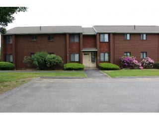 13 Pinkerton St, Derry, NH 03038-1516