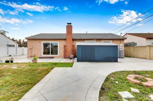 2949 Bridgeport Ave, Anaheim CA  92804-2049 exterior