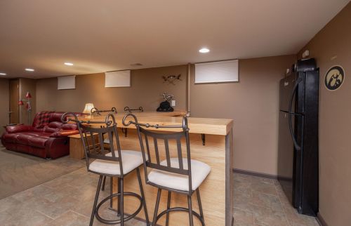 4266 Jasper Dr, Saint Paul MN  55122-2011 exterior