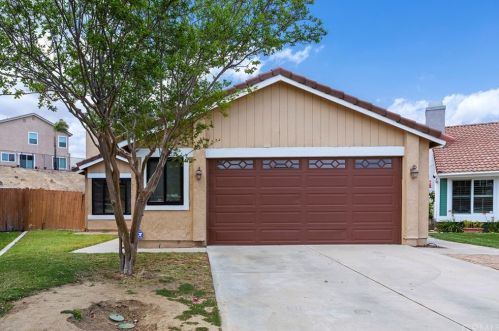39291 Oak Cliff Dr, Temecula, CA 92591-4553