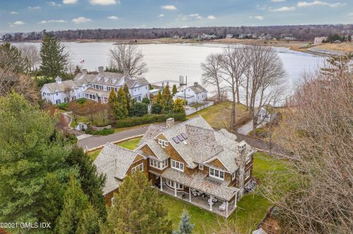 44 Glen Avon Dr, Riverside, CT 06878-2029