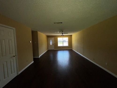 5909 Bowling Dr, Fort Worth TX  76148-3503 exterior