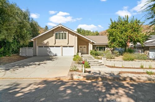 27049 Esward Dr, Calabasas, CA 91301-2322