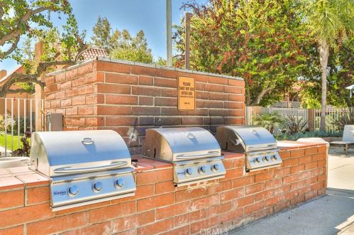 6600 Warner Ave, Huntington Beach CA  92647-5242 exterior