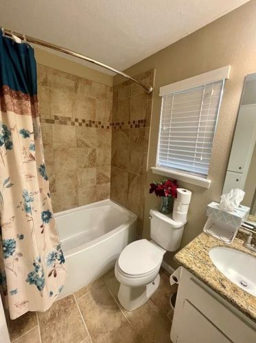 2700 Allen Ridge Dr, Bryan TX  77802-1768 exterior