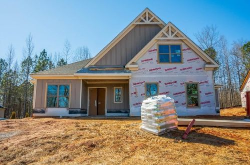 7031 Sanctuary Dr, Jefferson, GA 30549-8944