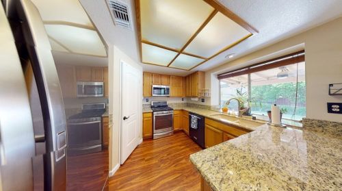 1025 Jasmine St, Redlands CA  92374-4925 exterior