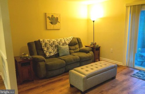23 Dunlap Dr, Charles Town WV  25414-6512 exterior