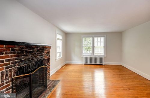 8603 Mayfair Pl, Silver Spring MD  20910-4303 exterior