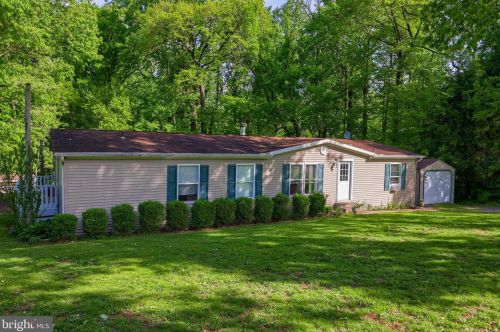 918 Ridge Ave, Ephrata, PA 17522-8416