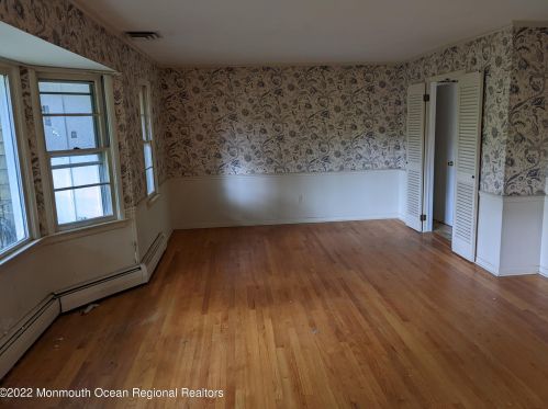 633 Summit Pl, Brielle, NJ 08730-1207
