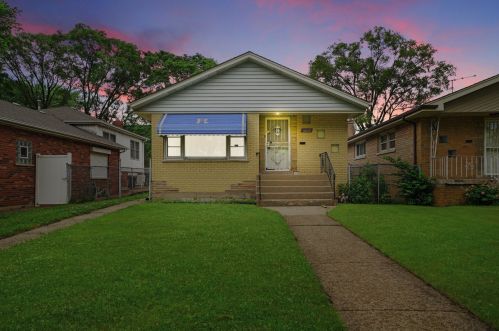 10225 Beverly Ave, Chicago, IL 60643-1348