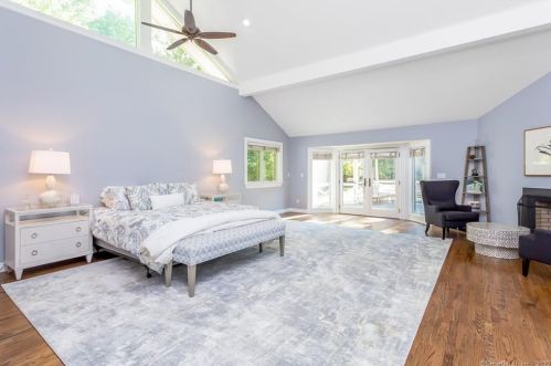 30 Carrington Dr, Greenwich CT  06831-3119 exterior