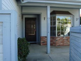 632 Via Santa Paulo, Vista CA  92081-6369 exterior