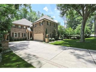 4061 Ivy Rd, Atlanta, GA 30342-3909