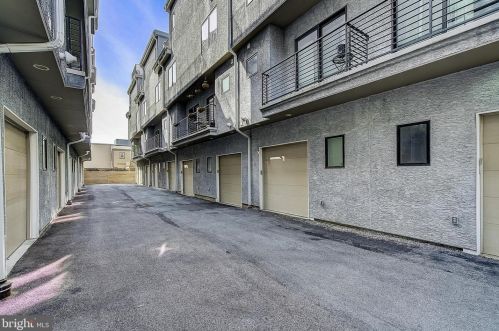 1333 Howard St, Philadelphia PA 19122-3209 exterior