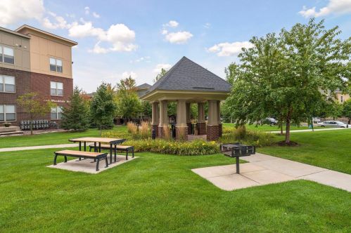 3640 Wooddale Ave, Minneapolis MN  55416-5158 exterior