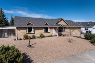 2050 Mays Ave, Bend, OR 97701-6372