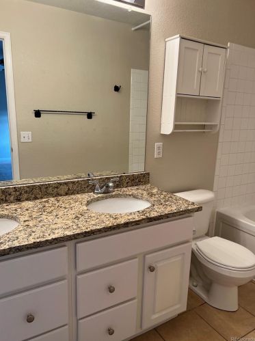 8101 Mobile Way, Englewood CO 80112-4619 exterior