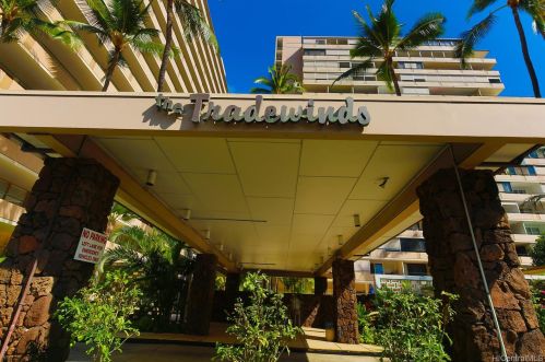 1720 Ala Moana Blvd, Honolulu HI  96815-1302 exterior