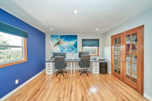 3004 Altura Ave, Glendale CA 91214-3602 exterior