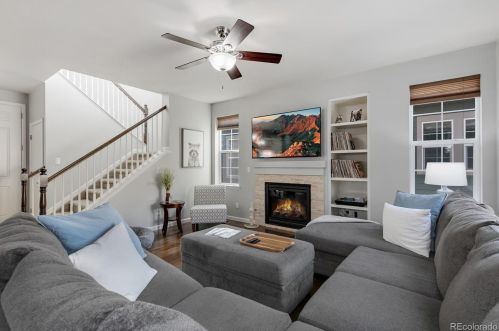 1318 Duquesne Ct, Aurora, CO 80018-6128