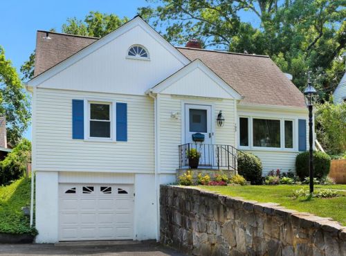 193 Hobart Ave, Greenwich CT  06831-4917 exterior