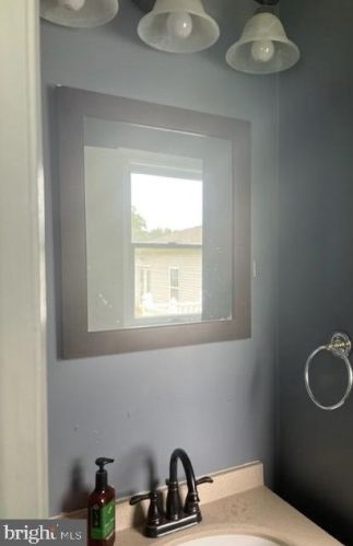 194 Evergreen Dr, Charles Town WV 25414-5872 exterior